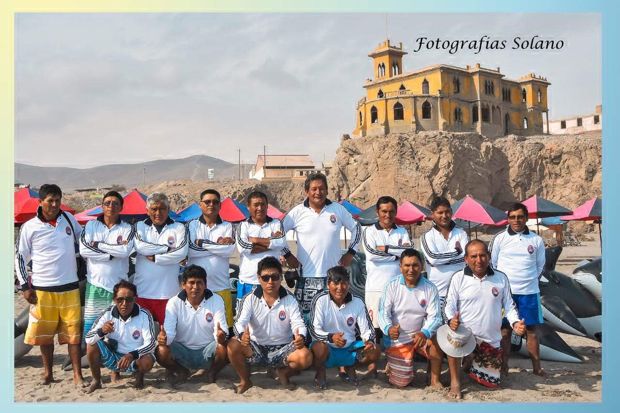 Los fotógrafos de las playas de Mollendo no trabajan.