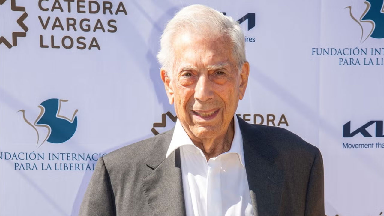 El Perú celebra a Vargas Llosa: Lima rinde homenaje con exposiciones, teatro y reconocimientos póstumos