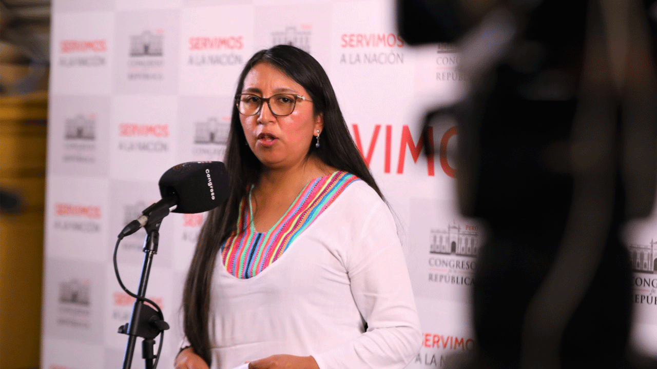 Ruth Luque alerta sobre proyecto que penaliza denuncias por violencia y genera polémica en el Congreso