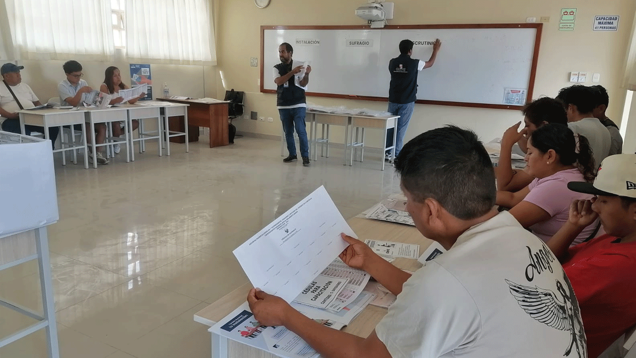 ONPE acelera capacitación de miembros de mesa rumbo a elecciones 2026