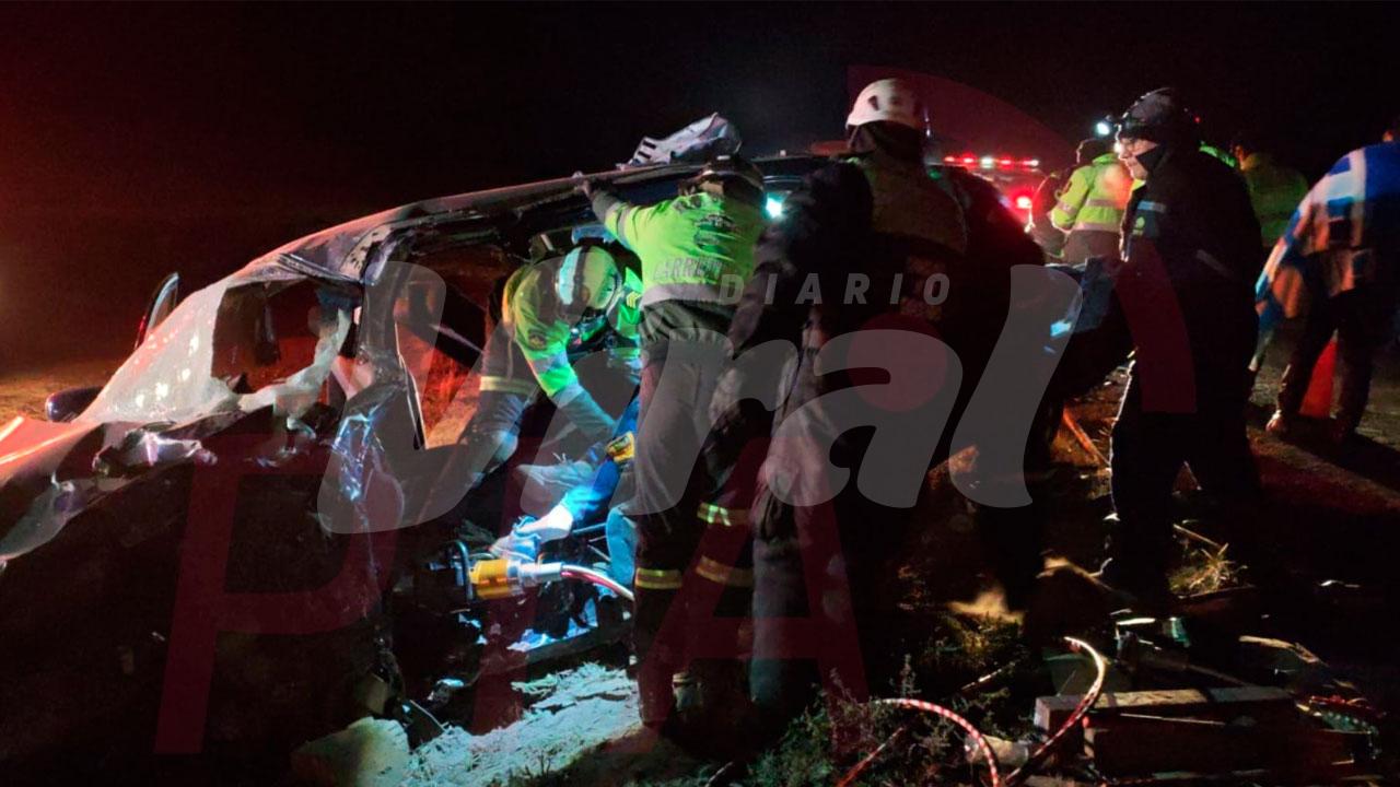 Tres muertos y cinco heridos deja brutal choque entre colectivo y bus en la vía Arequipa-Puno